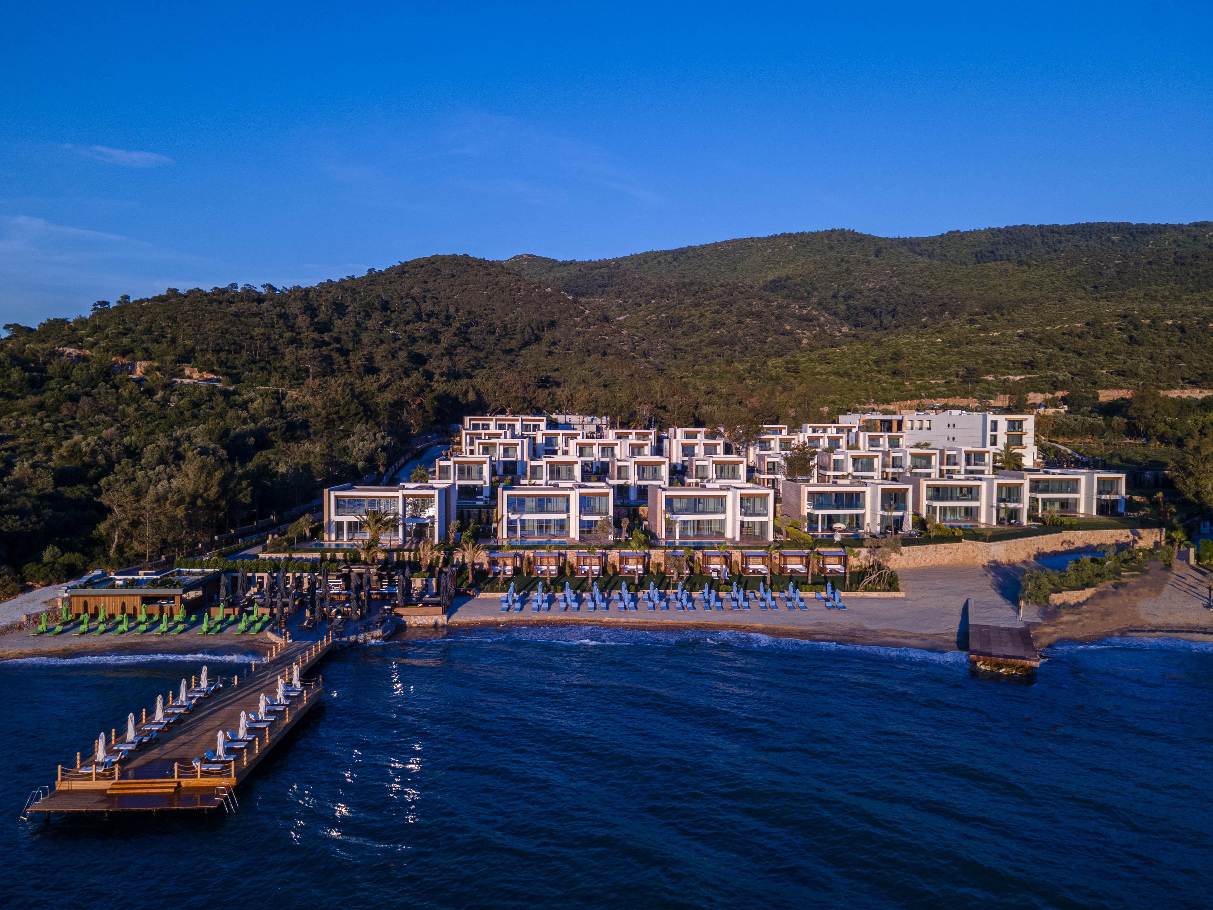 The Norm Collection Door'a Bodrum Otel